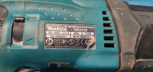 Makita HR2230 ROTARY HAMMER DRILL 