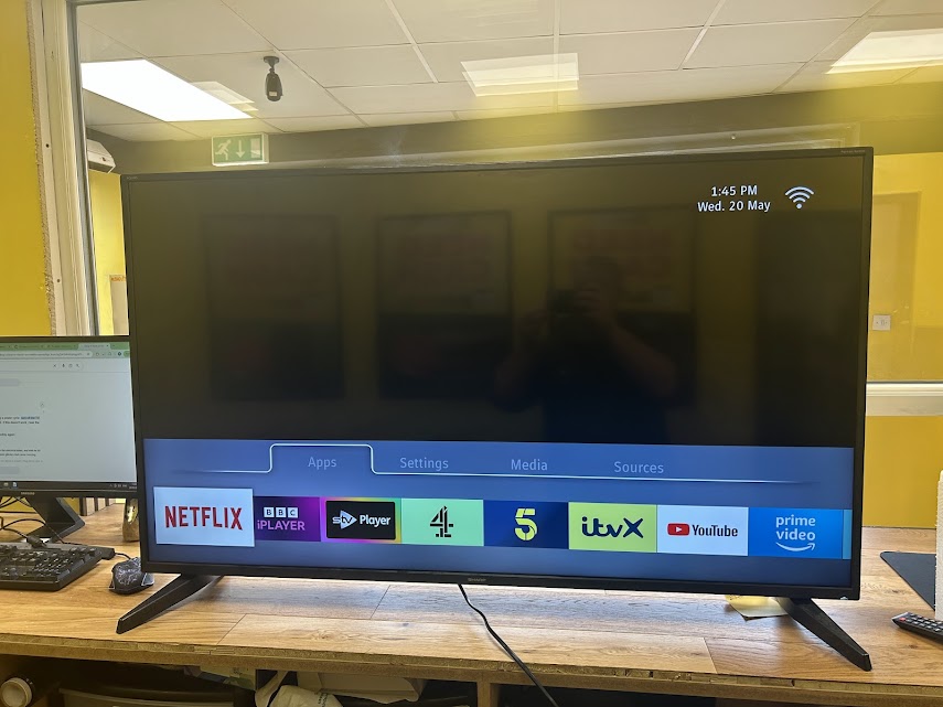 SHARP 4T C50BJ2KE2FB 50 Inch 4K Smart TV, UHD HDR TV - Image 3