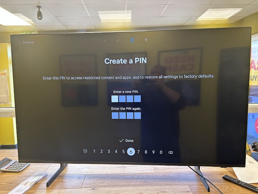 Samsung DU7100 50" Crystal UHD SmartTV - Image 3